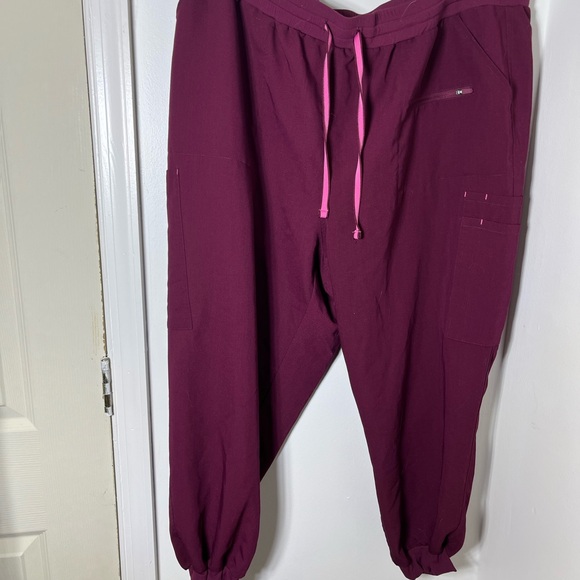 Dolan Hope Jogger Scrub Pants Women’s 2XS Burgundy 11-Pocket Drawstring Medical - Picture 2 of 7